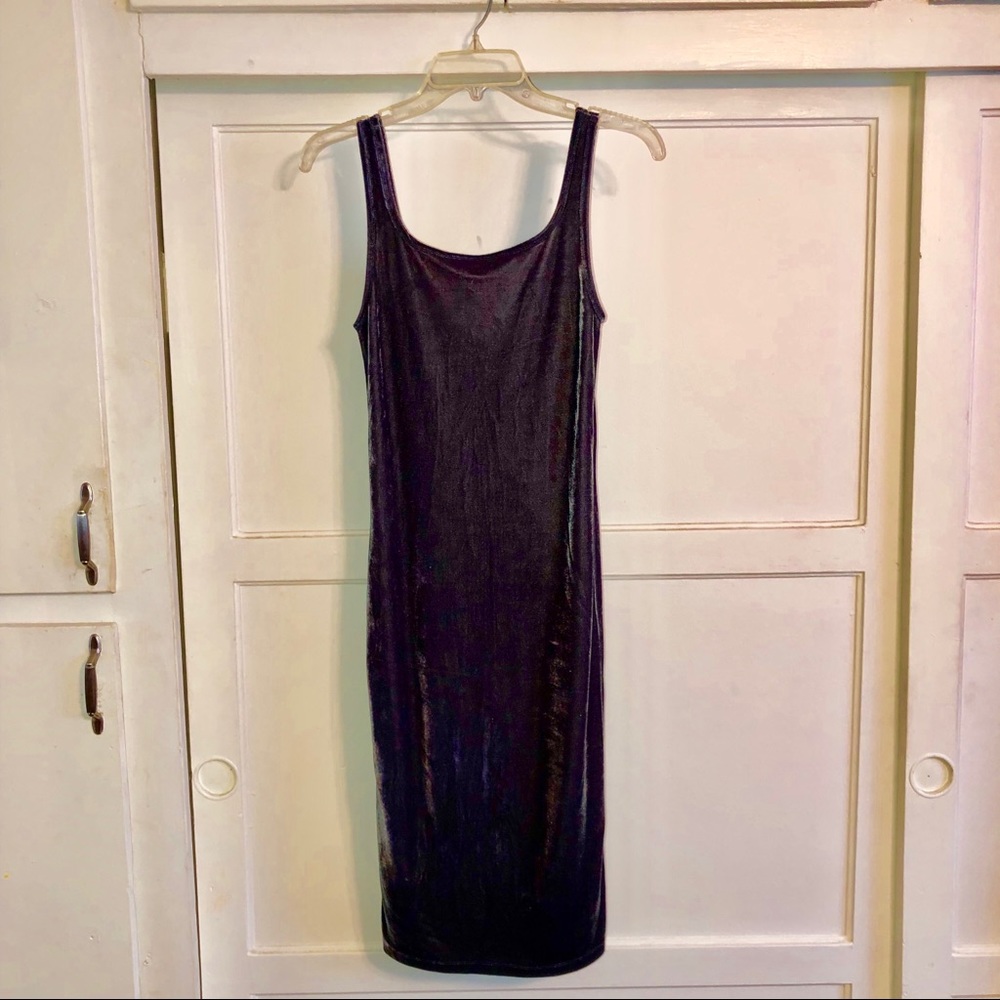 Velvet midi dress!